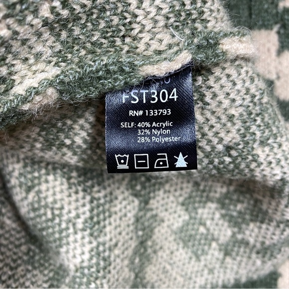 POL Knit Granny Square Double V Neck Sweater Size M Oversized Green - Picture 7 of 8